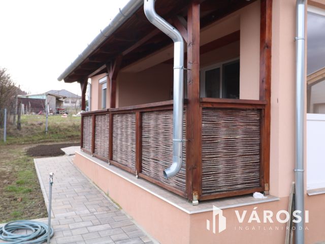 Újszerű családi fészek Győrságon