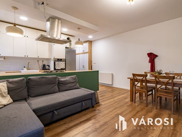 Teljesen felújított, kiváló elrendezésű lakás, Újlipótban