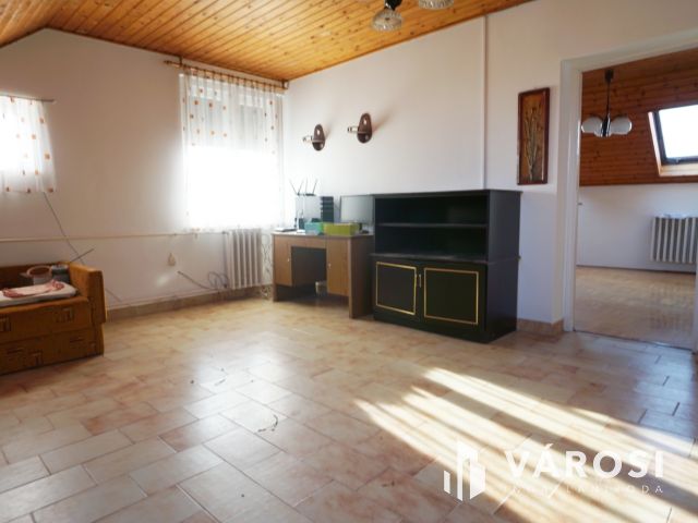 Otthon, vállalkozás és befektetés Gyál központi részén