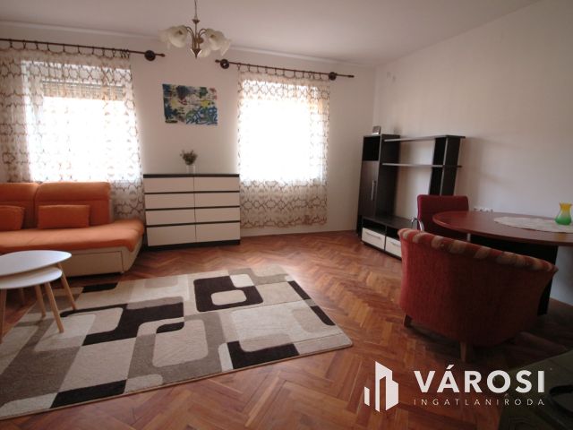 Családi ház gondos bérlőt keres