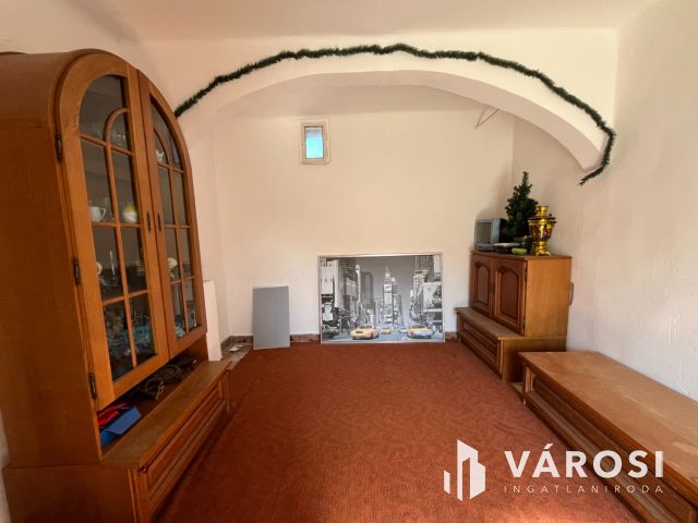 Nyírábrányban Parasztház melléképületekkel Eladó!