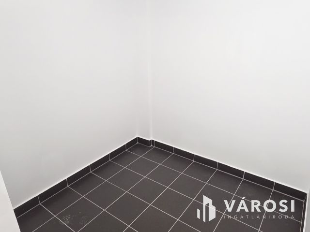 Nagy erkélyes, okosotthon a 13. kerületben