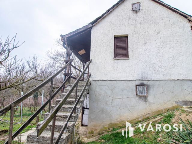 Kellemes, szomszédmentes kis zártkerti ingatlan