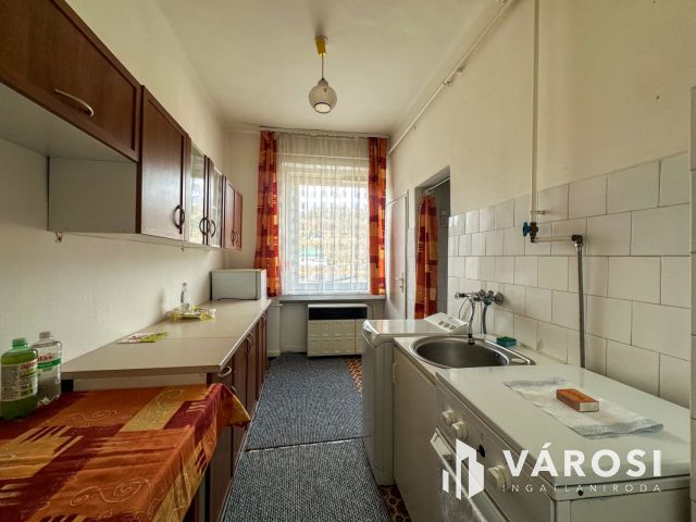 Vásártéren 1 emeleti lakás eladó!