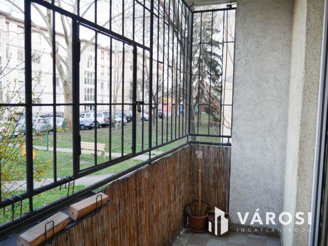 Csendes, jól élhető lakás, erkély, nyugodt környezet