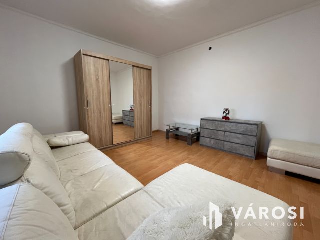 Debrecen Belvárosában 2 Szobás Jó Kis Ház!