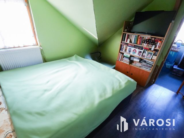 Remek házrész központi elhelyezkedéssel Szigethalmon!