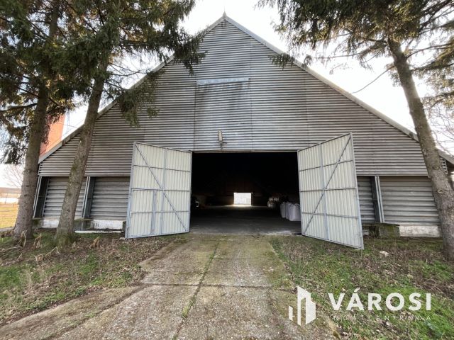 Rendkívül Jó Helyen, Debreceni Telephely Csarnokokkal!!!