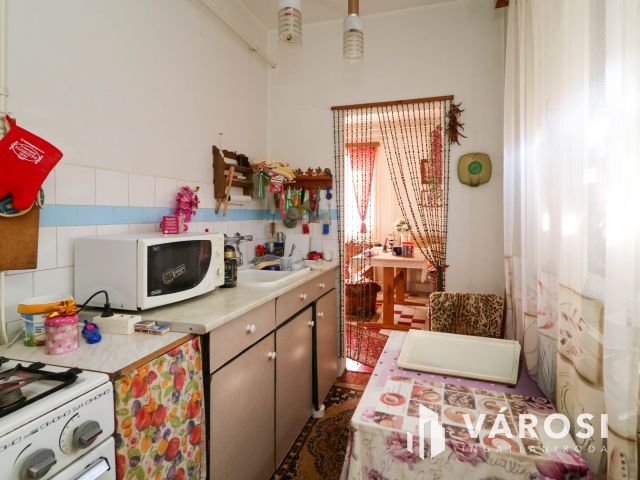 Felújítandó családi ház eladó