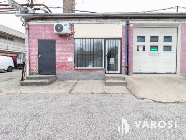 59 m2-es, klímás iroda saját raktárral és mosdóval kiadó