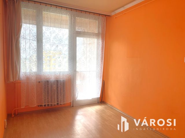 1,5 szobás erkélyes panel a Lencsésin