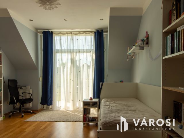 Luxus méret,  – kivételes családi ház Tinnyén!