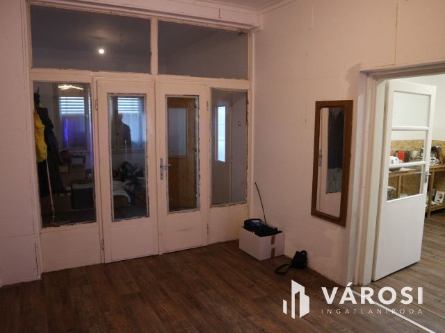 Rádóckölked 110m2 ház, nagy osztható telek ,jó elrendezés.